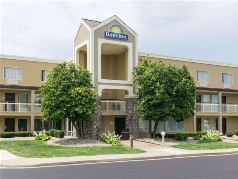 Days Inn By Wyndham Florence Cincinnati Area Exterior photo