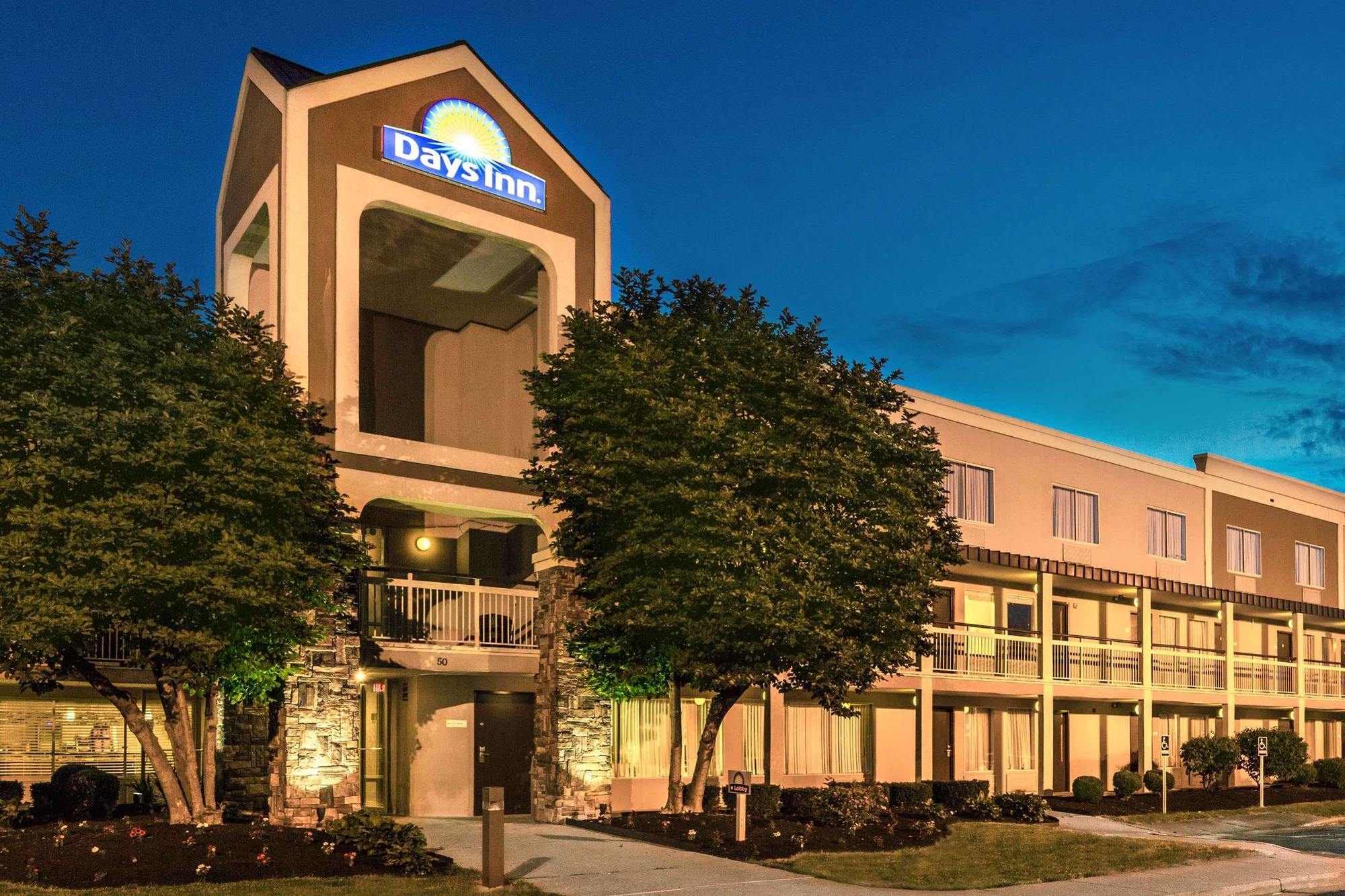 Days Inn By Wyndham Florence Cincinnati Area Exterior photo